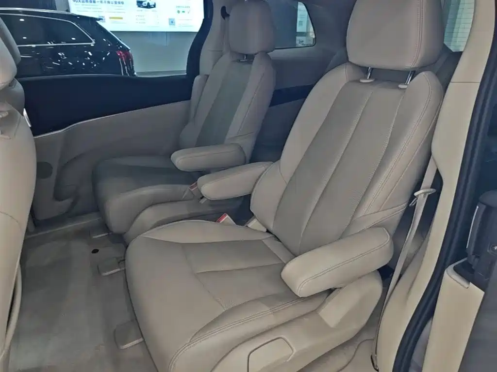 Buick GL8 2021 Land Business Class 652T Comfort фото 13