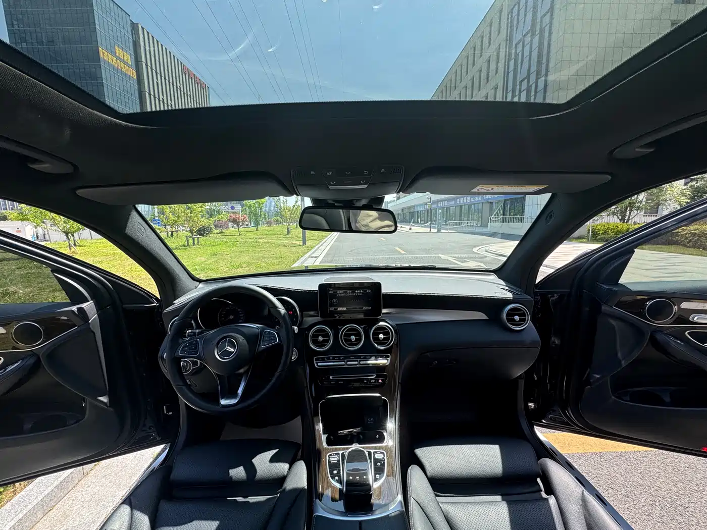 Mercedes-Benz GLC 2019 GLC 260 L 4MATIC Luxury фото 12
