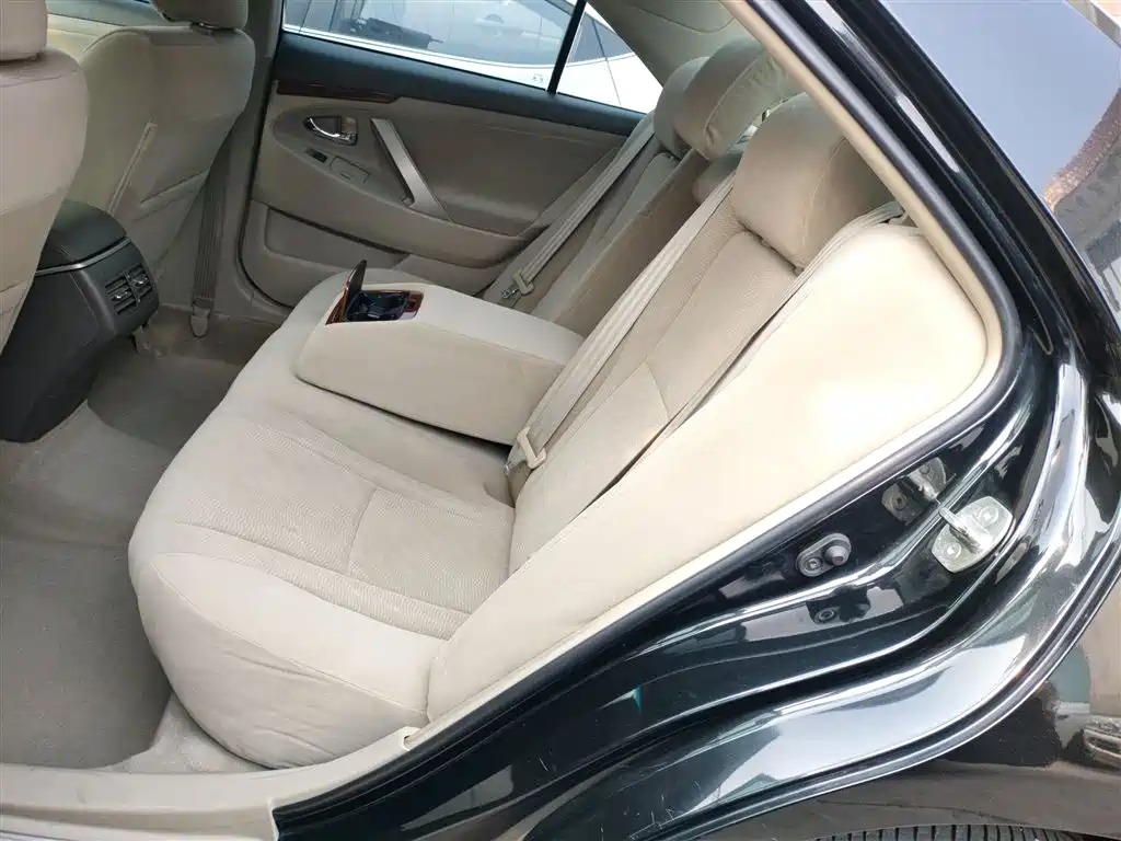 Toyota Camry 2013 200E Classic Elite Edition фото 19