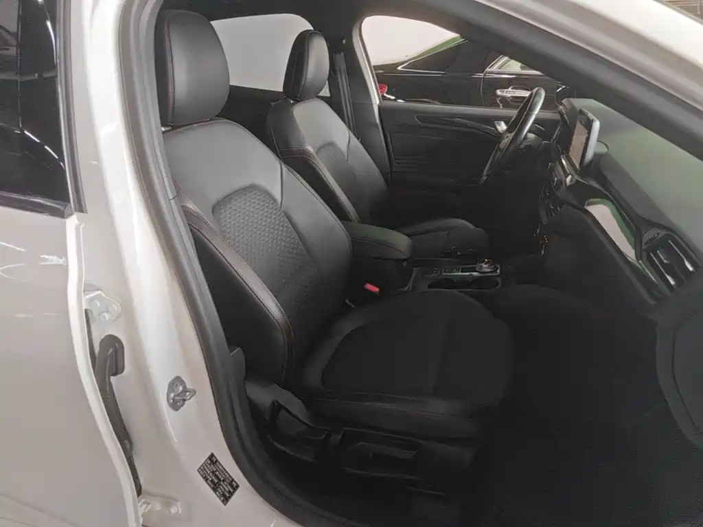 Ford Focus 2020 2020 Sedan EcoBoost 180 Automatic ST Line