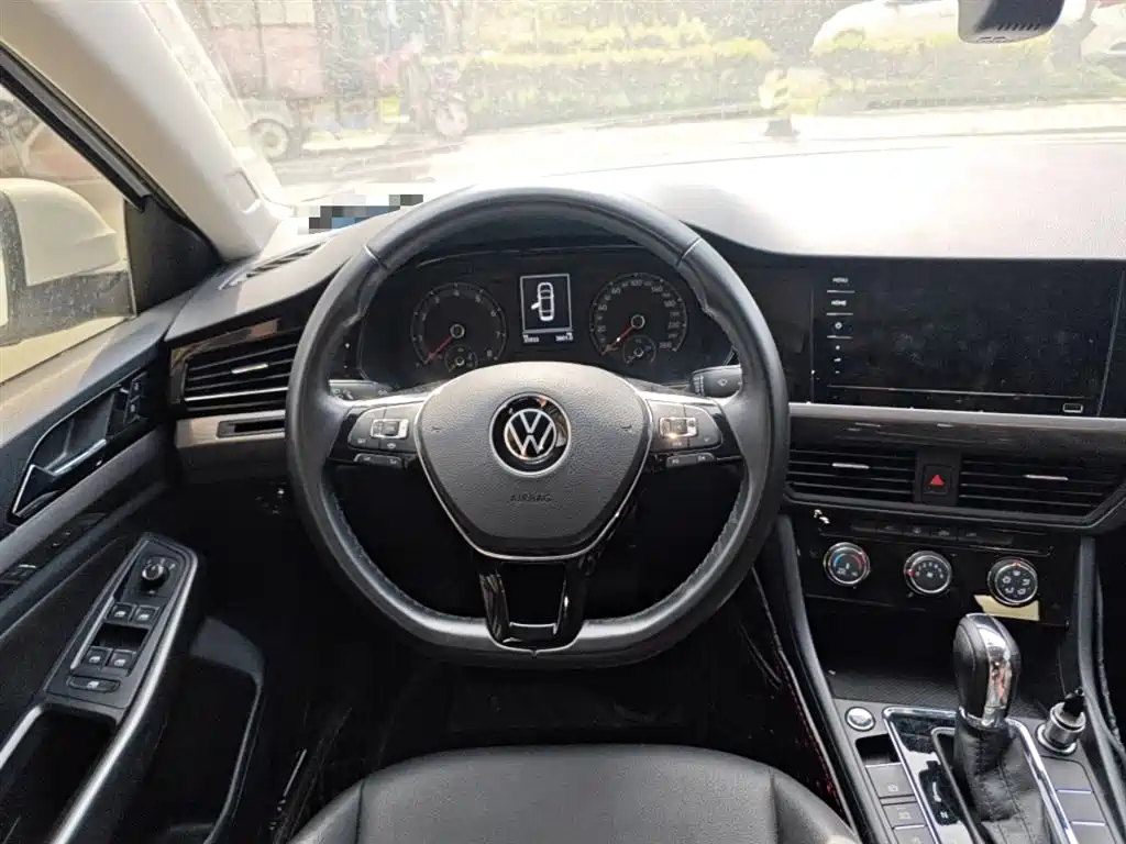 Volkswagen Bora 2021 1.5L Automatic Elite Smart Edition фото 3