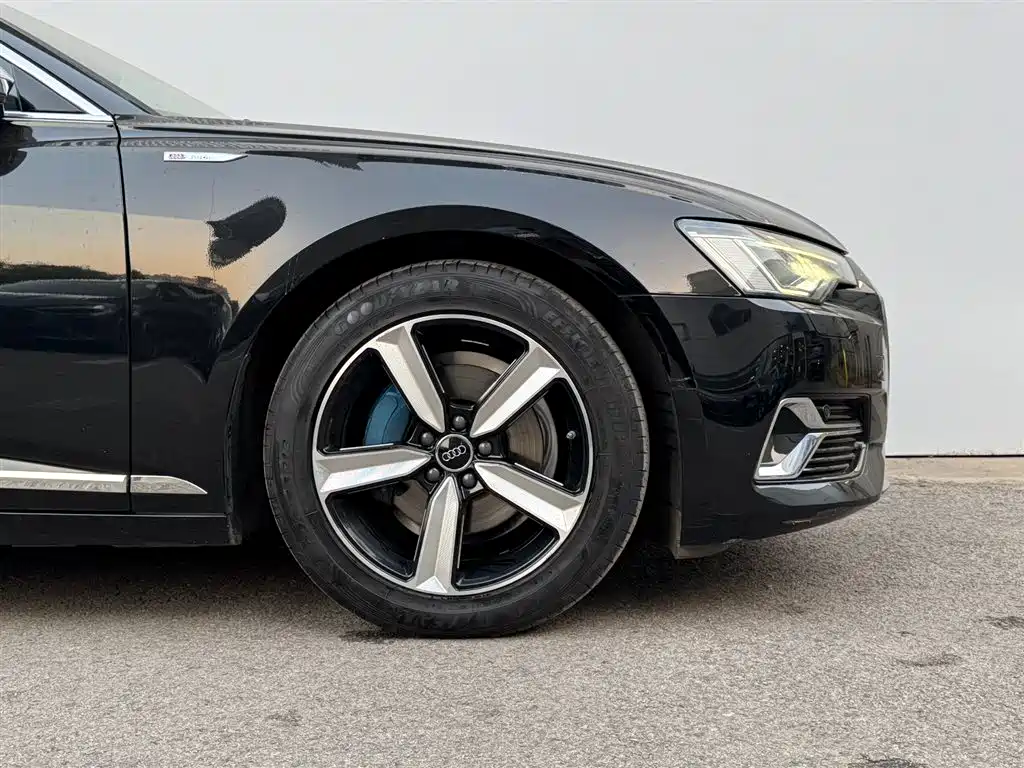 Audi A6L 2023 40 TFSI Luxury Elegance фото 19