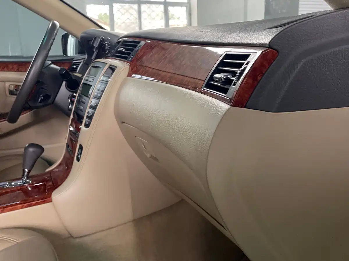 Toyota Crown 2007 2.5L Royal Leather Edition фото 18
