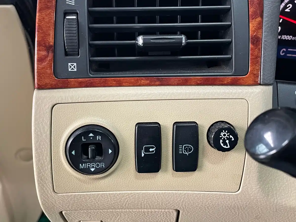 Toyota Crown 2007 2.5L Royal Leather Edition фото 27