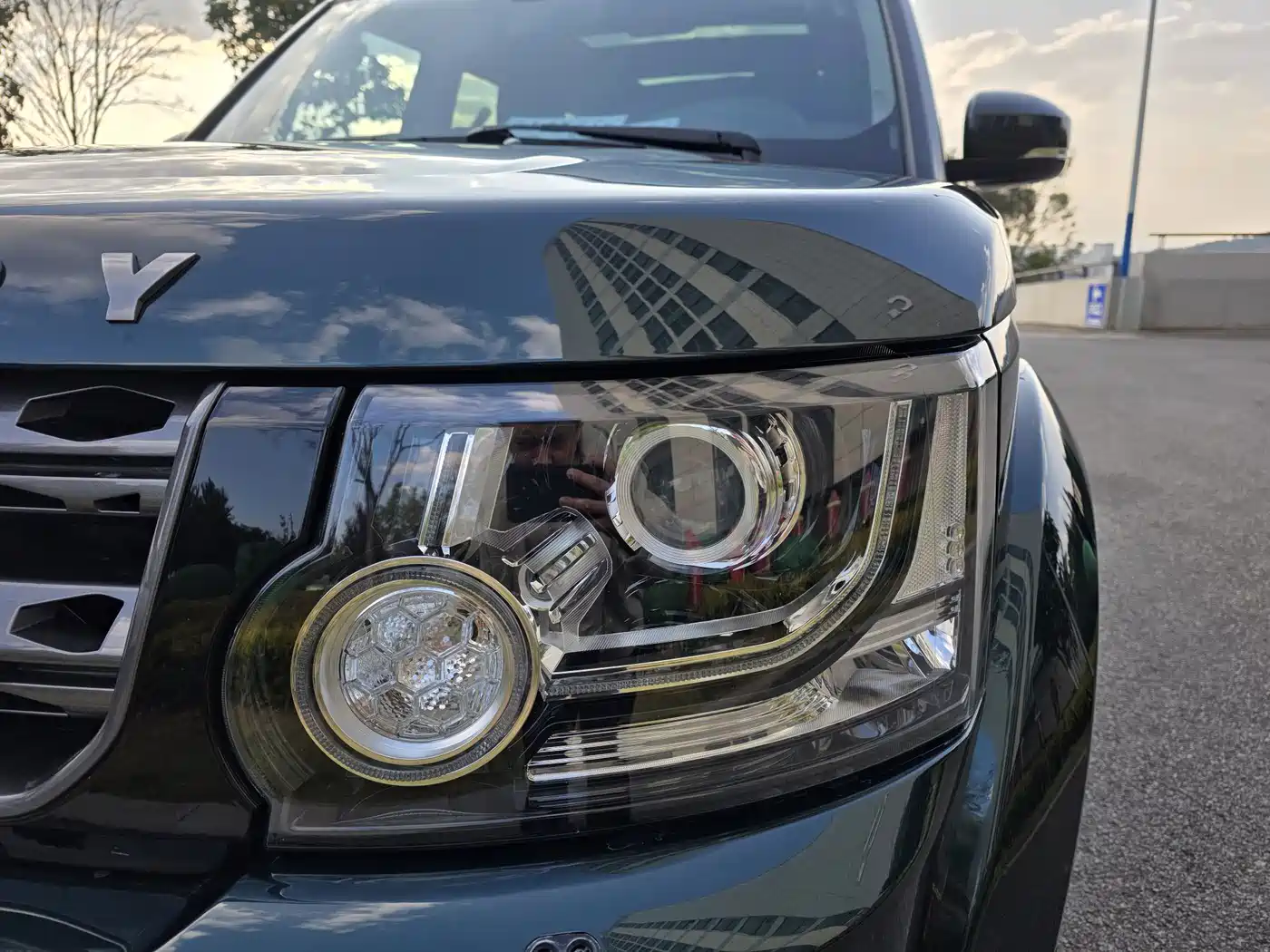 Land Rover Discovery 2015 3.0 SC V6 HSE фото 10