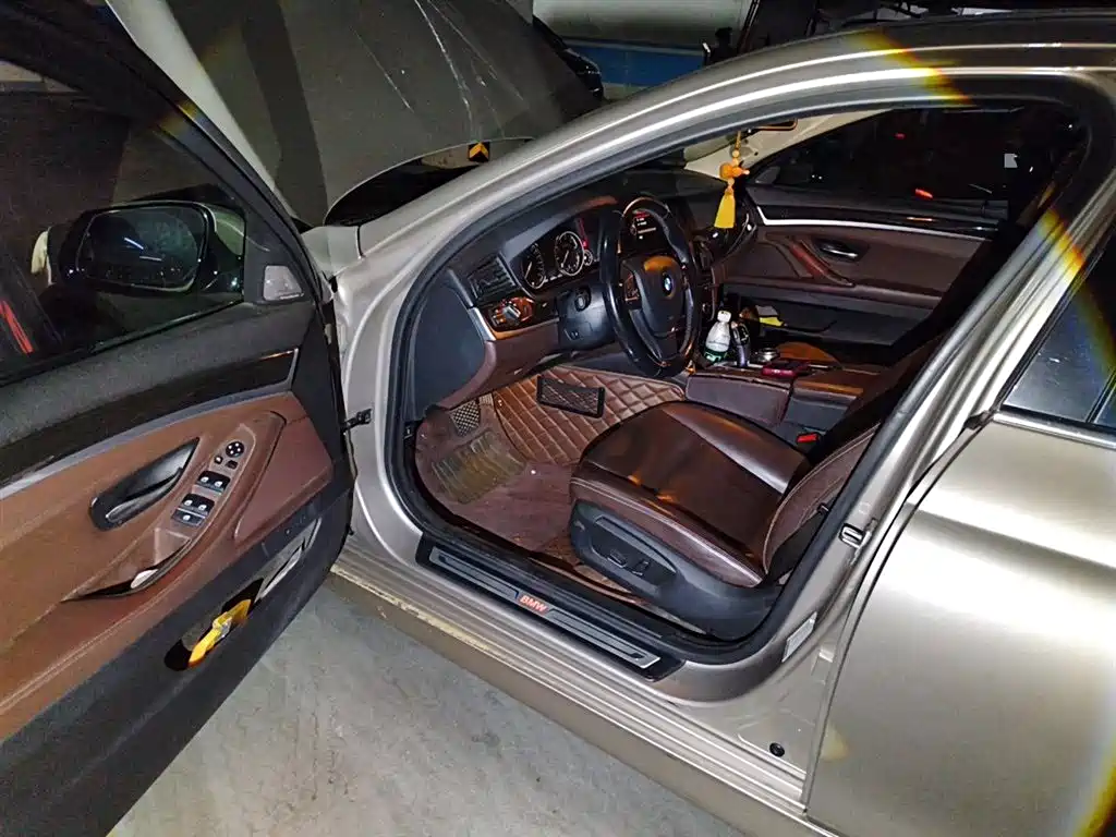 BMW 5 Series 2017 525Li Luxury Design Package фото 12