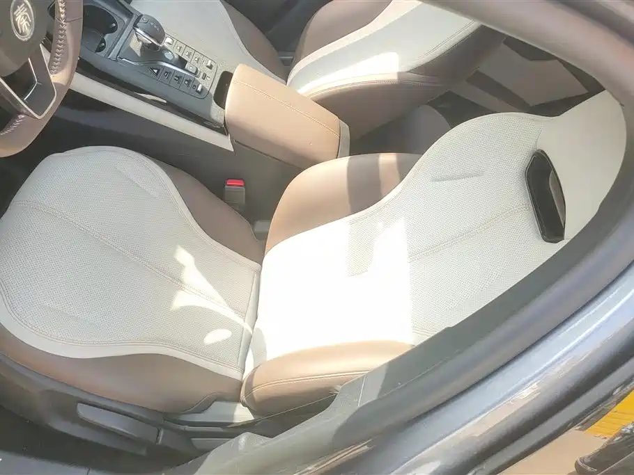BYD Qin PLUS 2024 Glory Edition DM-i 55KM Leading фото 9