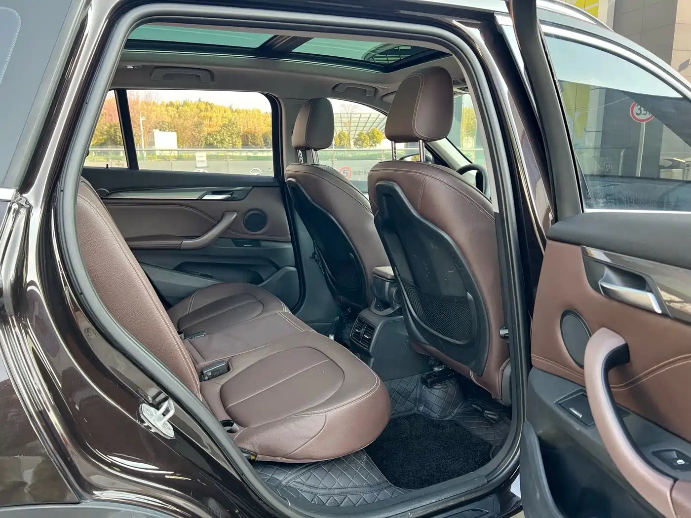 BMW X1 2018 xDrive20Li Premium Model фото 37