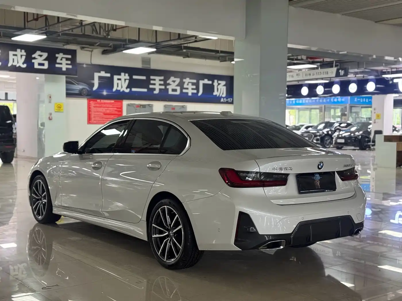 BMW 3 Series 2023 325Li M Sport Package фото 12
