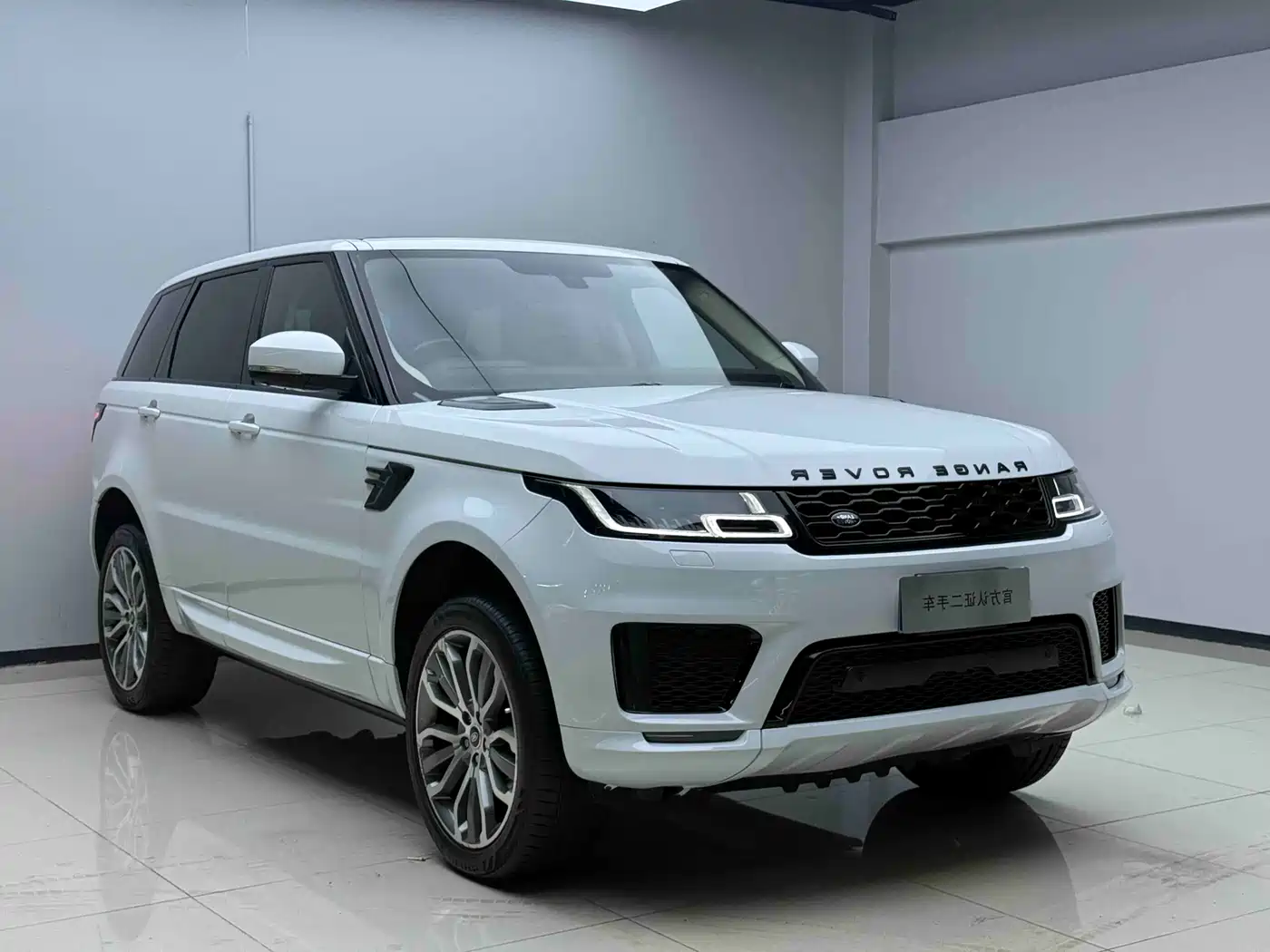 Land Rover Range Rover Sport 2015 3.0 SC V6 HSE фото 3