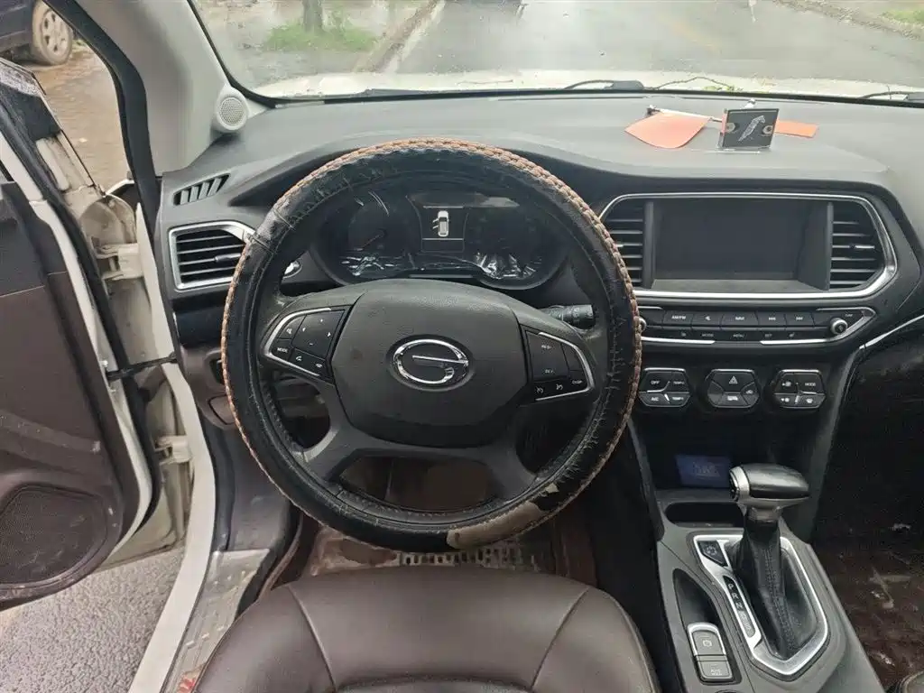 GAC Trumpchi Trumpchi GS4 2016 235T G-DCT Luxury Edition фото 3