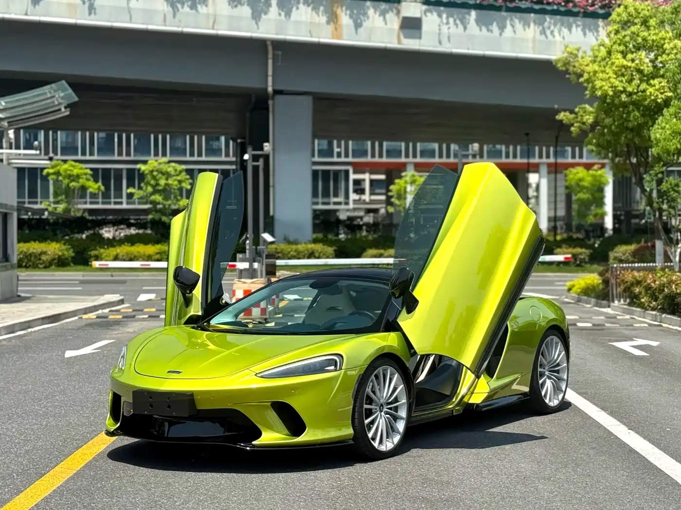 McLaren GT 2023 2023 4.0T Standard Model