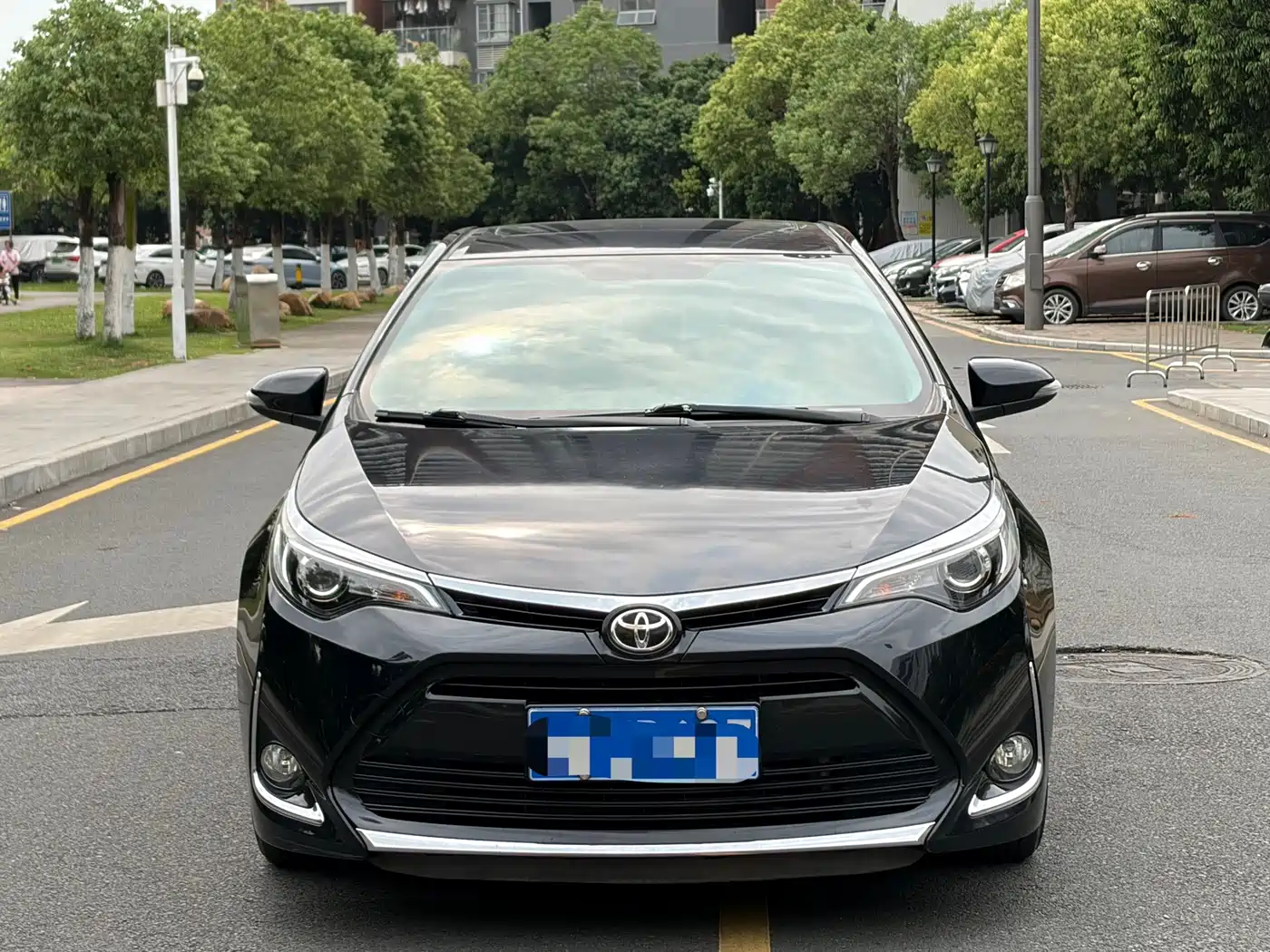 Toyota Levin 2017 Facelift 185T CVT Elite (China V) фото 2