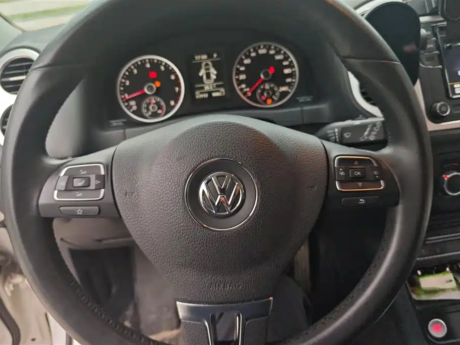 Volkswagen Tiguan 2016 280TSI Automatic 2WD Silk Road Fashion Edition фото 14