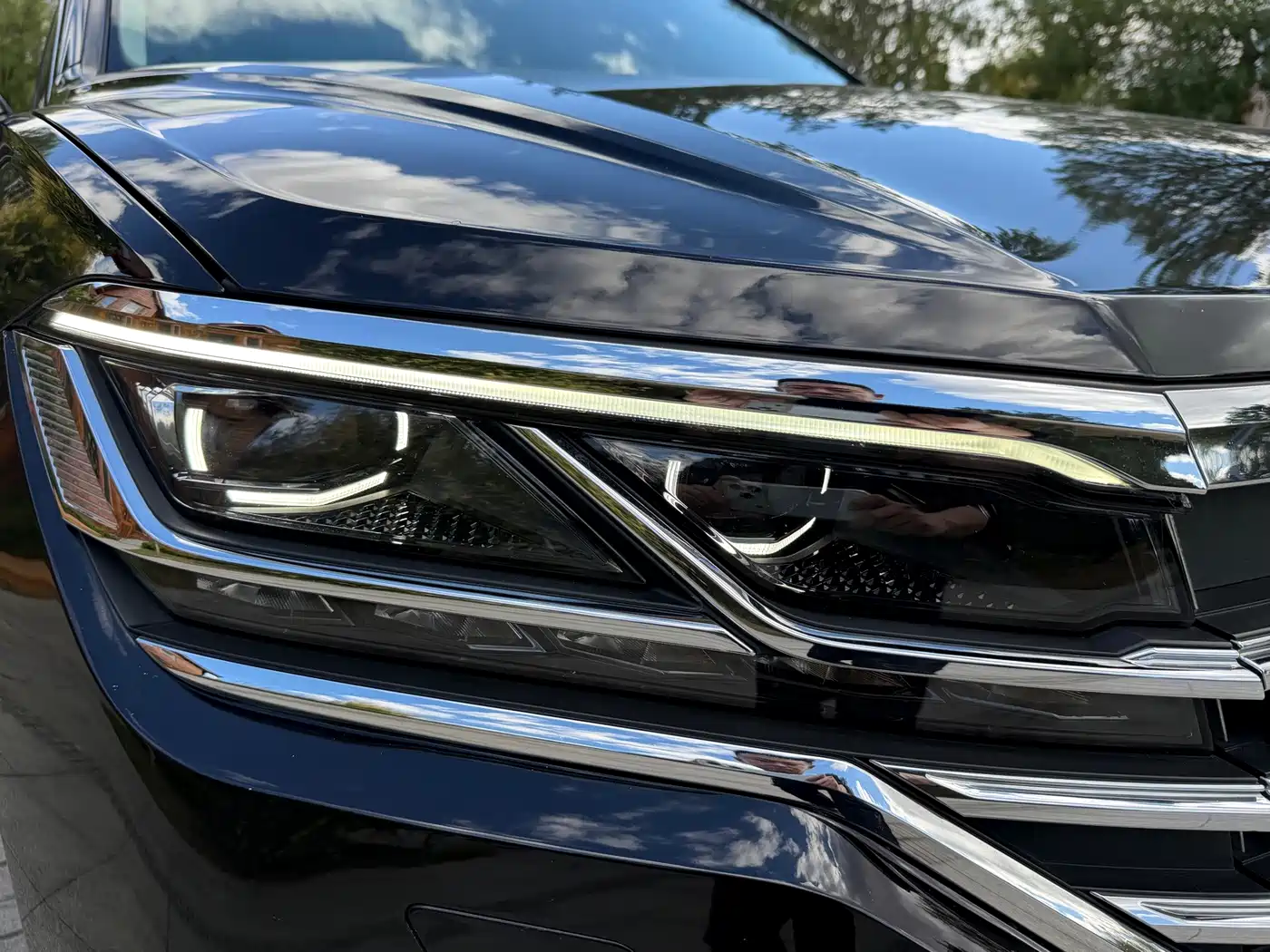 Volkswagen Touareg 2021 2021 3.0TSI R-Line Classic Sport Package