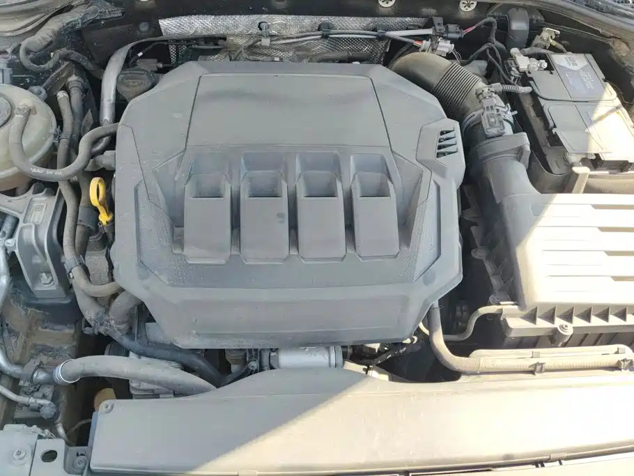 صورة 10 - Volkswagen Passat