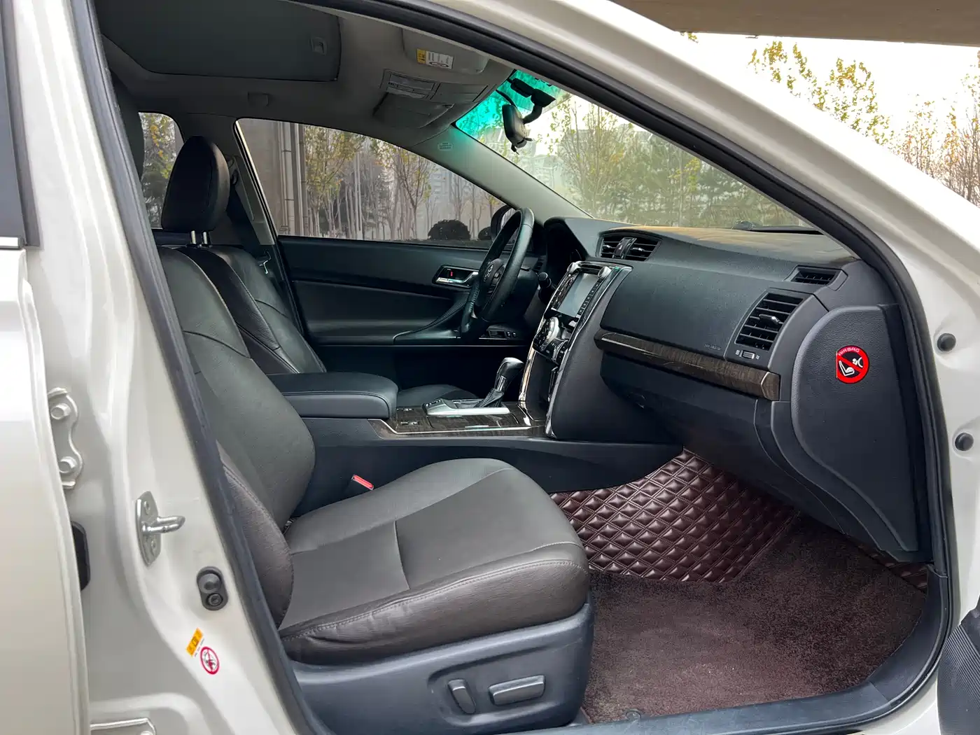 Toyota Reiz 2013 2.5V Elite Edition фото 11