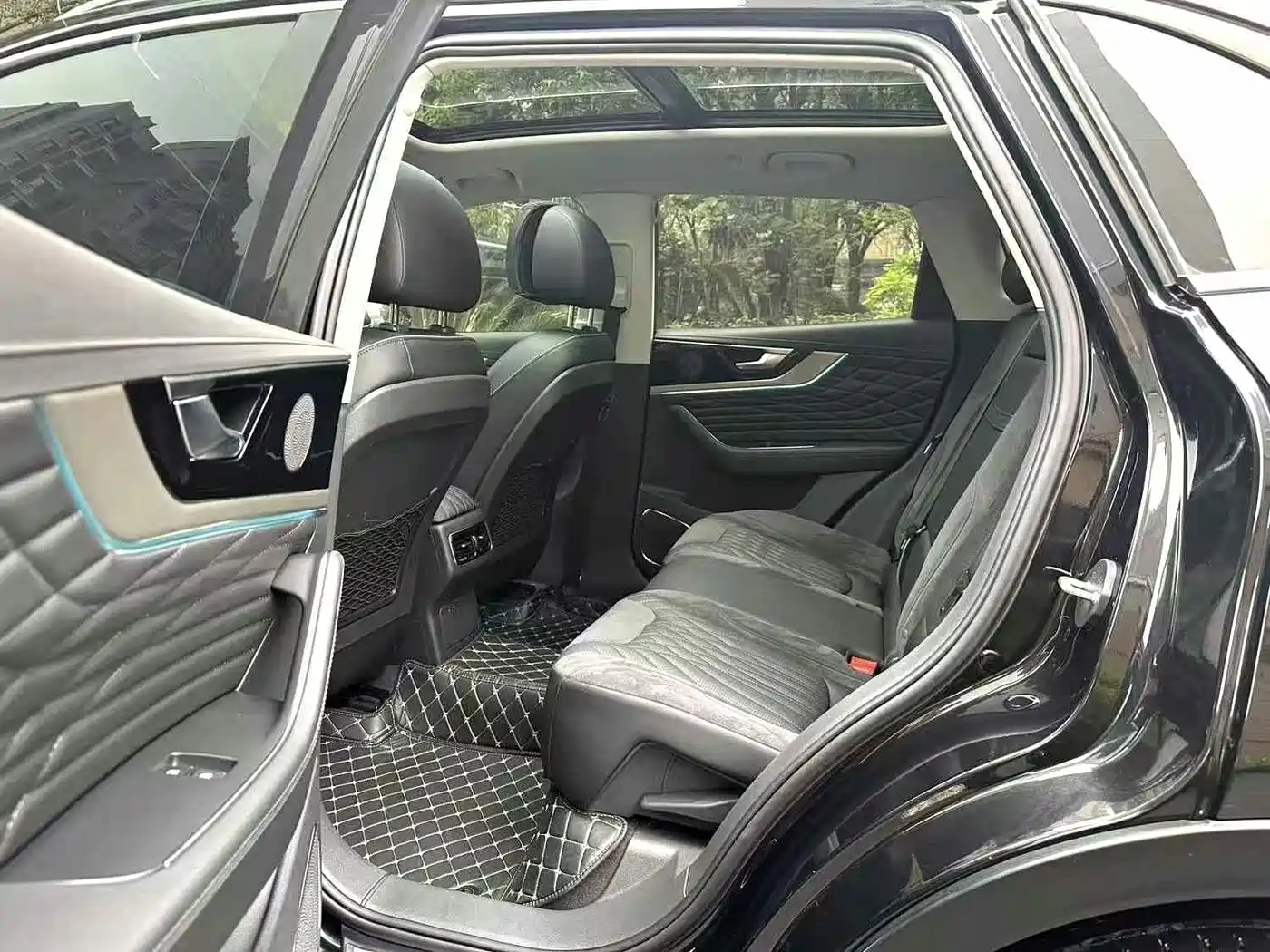 Hongqi HS5 2022 2.0T Smart Connect Premium Edition фото 5