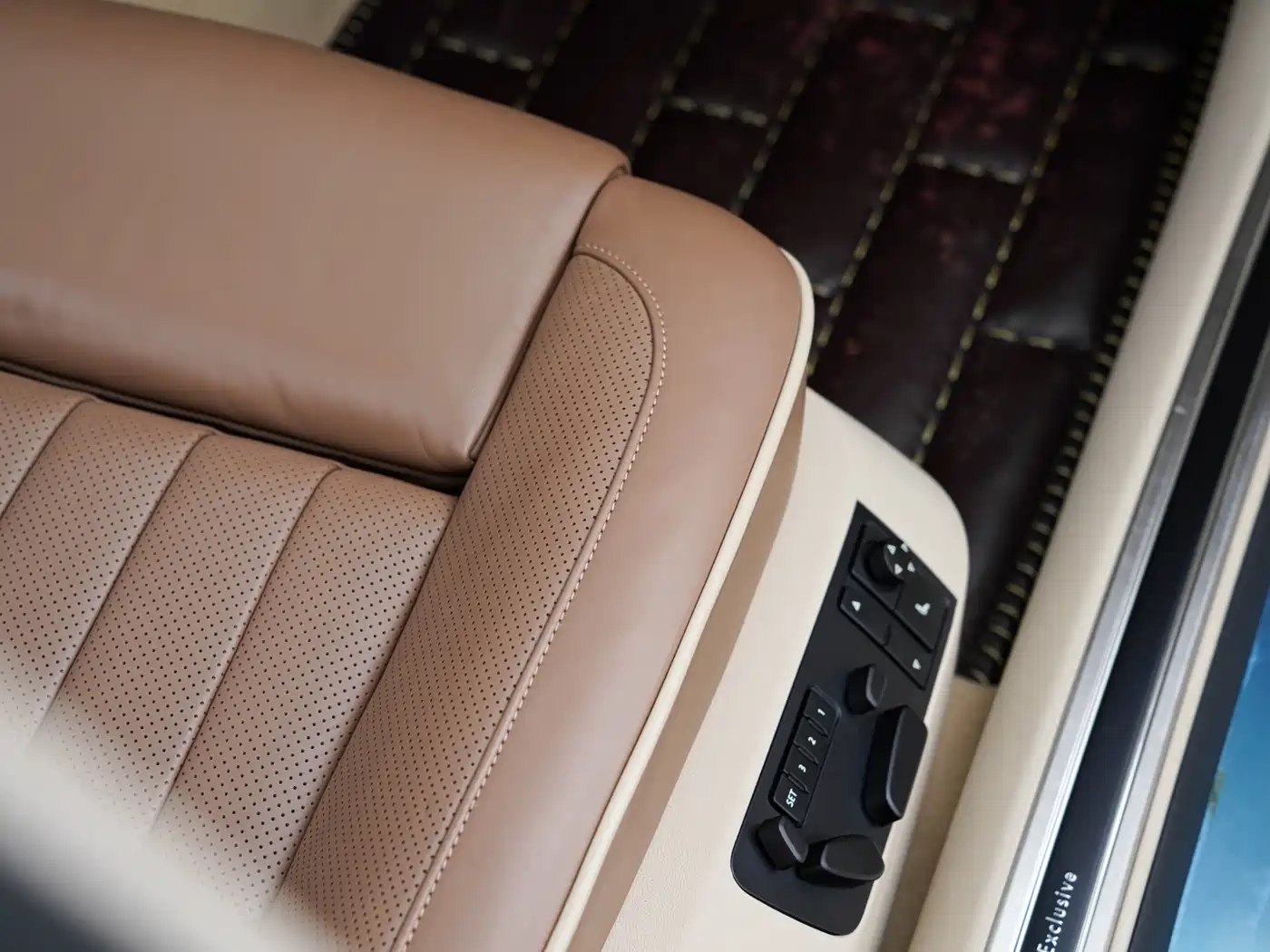 Volkswagen Phaeton 2012 3.0L Elite Custom фото 18