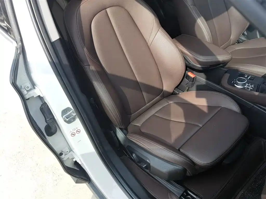 BMW X1 2020 sDrive25Li Leading Model фото 25