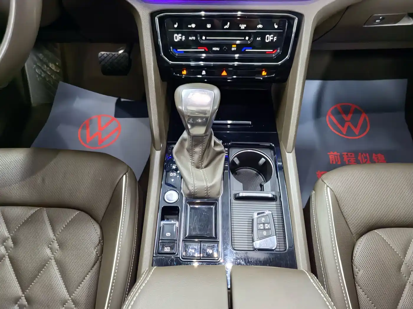 Volkswagen Viloran 2020 380TSI Premium фото 26