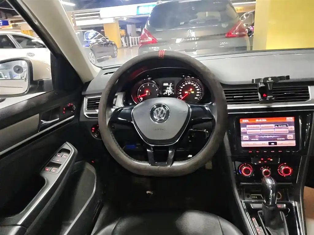 Volkswagen Bora 2017 1.6L Automatic Comfort фото 11