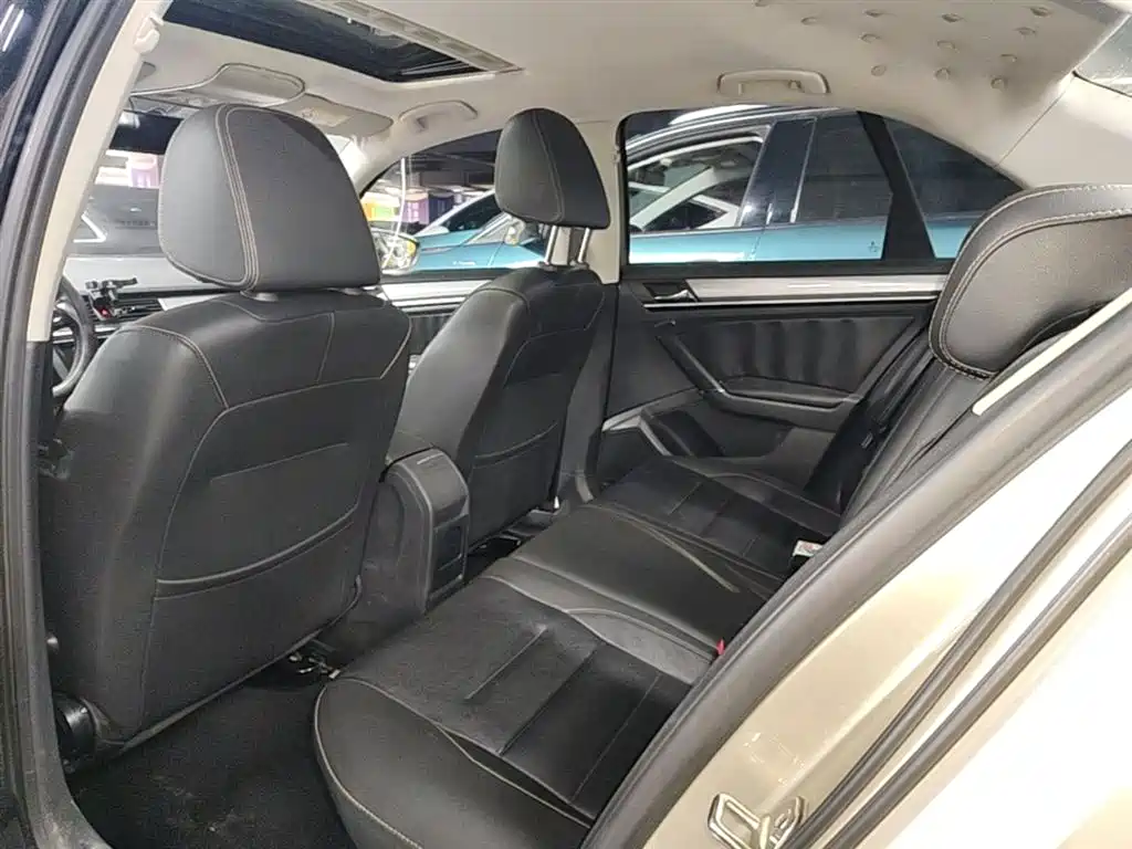 Volkswagen Bora 2017 1.6L Automatic Comfort фото 17