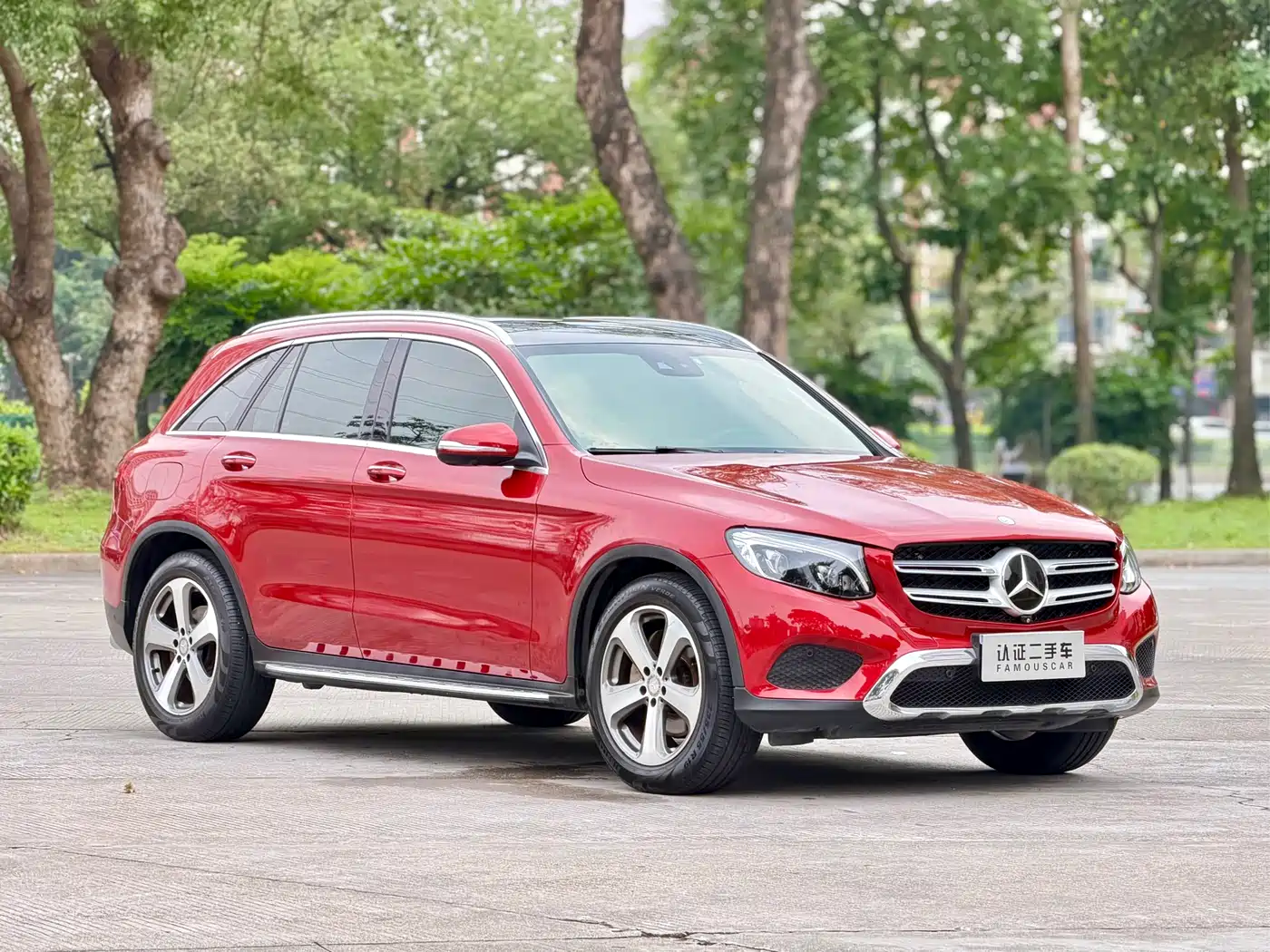 Mercedes-Benz GLC 2016 GLC 300 4MATIC Dynamic фото 3