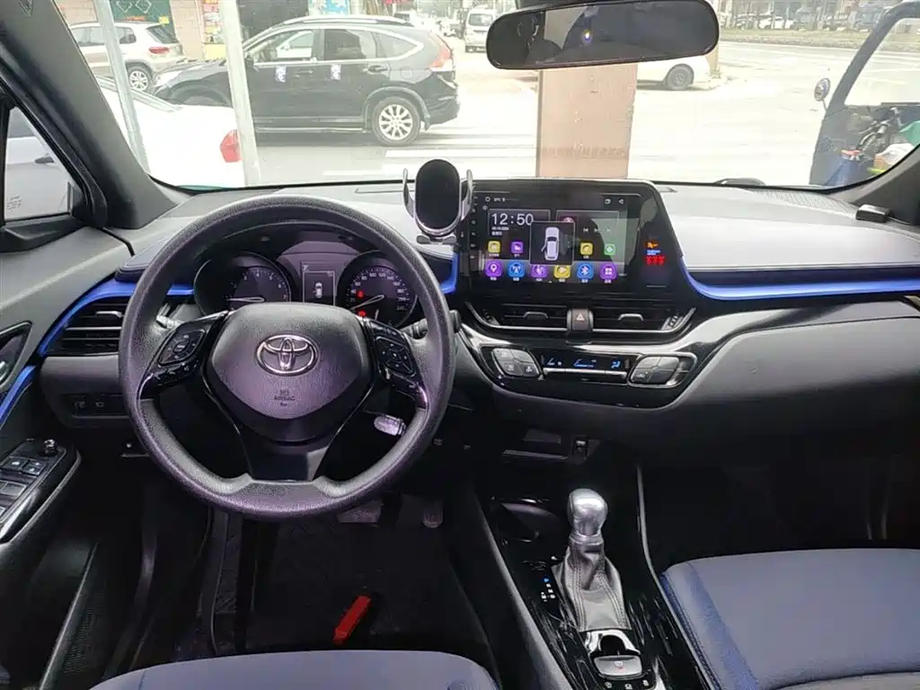 Toyota C-HR 2018 2.0L Leading Edition China VI фото 10