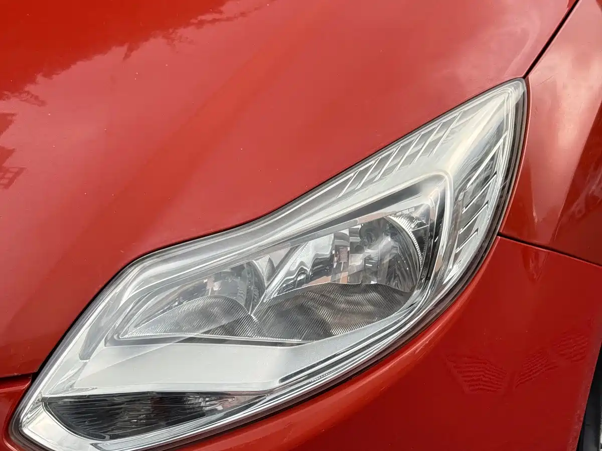 Фото 3 - Ford Focus
