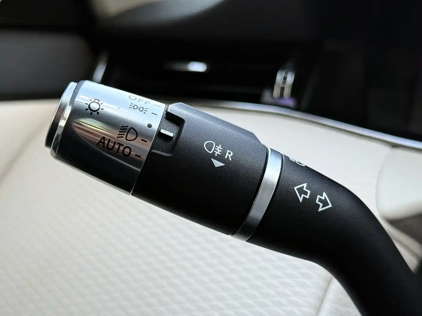 Land Rover Range Rover Evoque 2021 Range Rover Evoque L 249PS R-Dynamic S Performance Edition фото 26