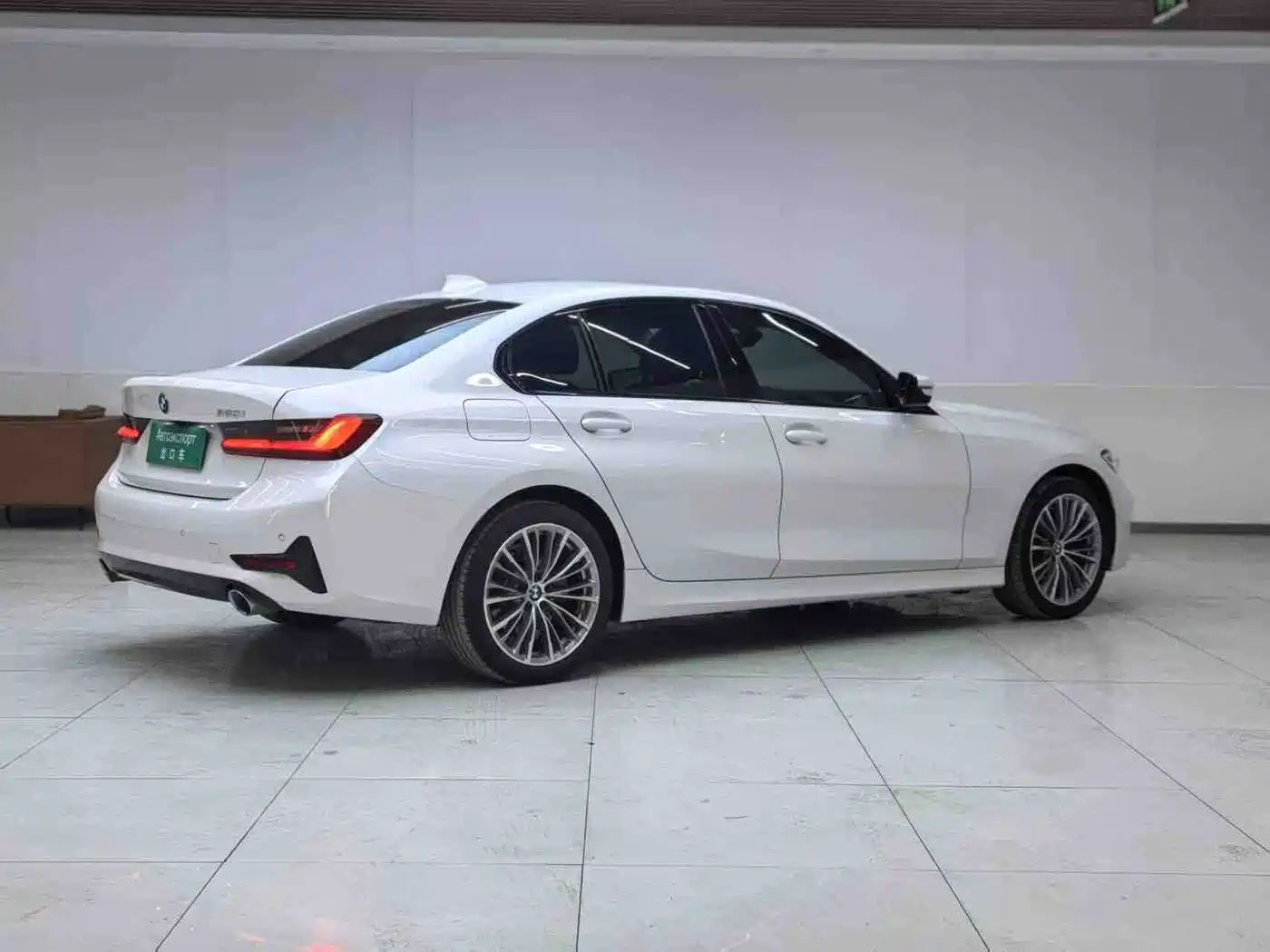 BMW 3 Series 2022 320i Sport Package фото 5