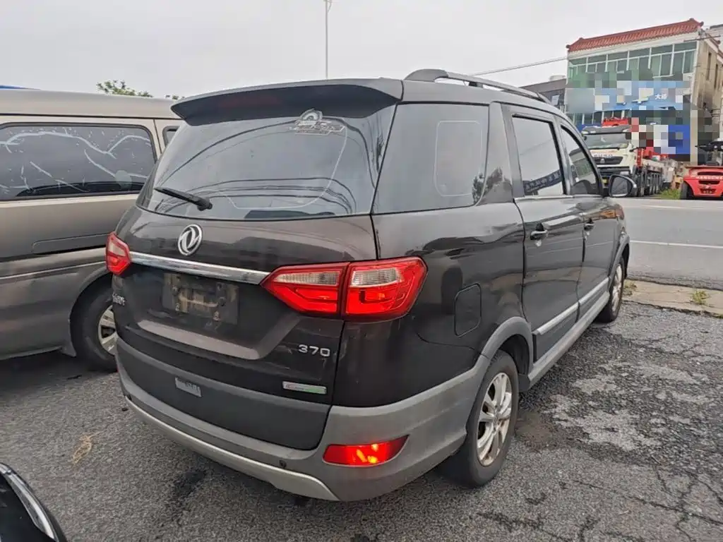 Dongfeng Fengguang Fengguang 370 2016 2016 1.5L Manual Luxury 7-seater