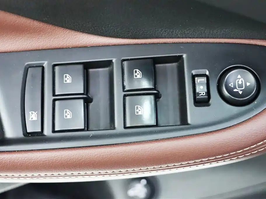 Buick Envision Plus 2017 20T 2WD Luxury фото 12