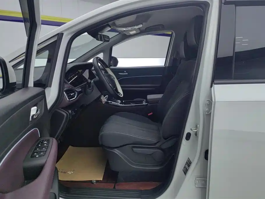 GAC Trumpchi Trumpchi M6 2023 PRO 270T DCT Elite Edition фото 9