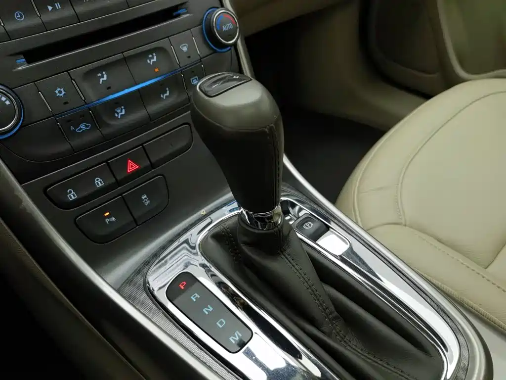 Chevrolet Malibu 2013 2013 2.0L Automatic Luxury Edition