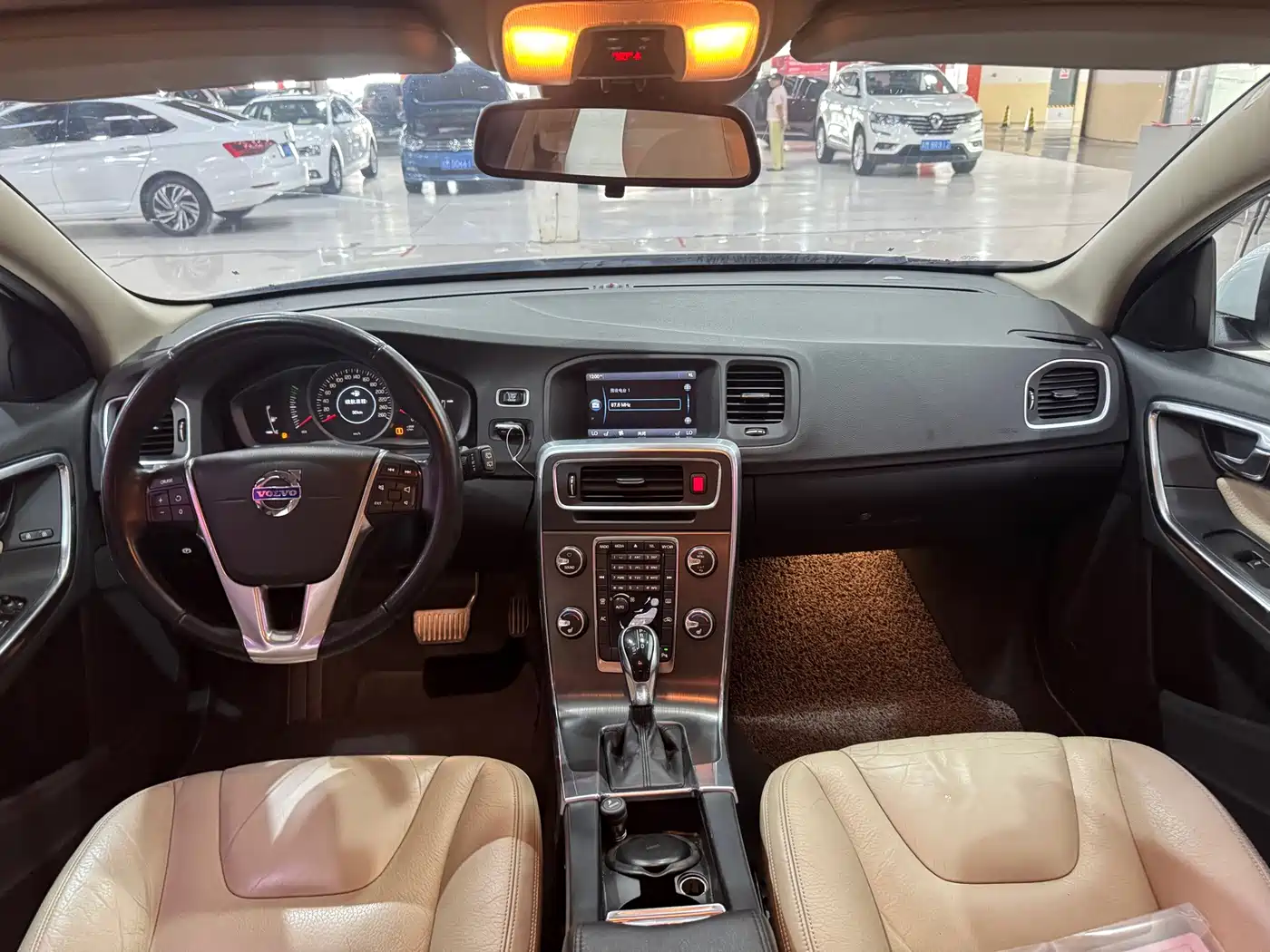Volvo V60 2013 2014 T5 Zhiyi Edition