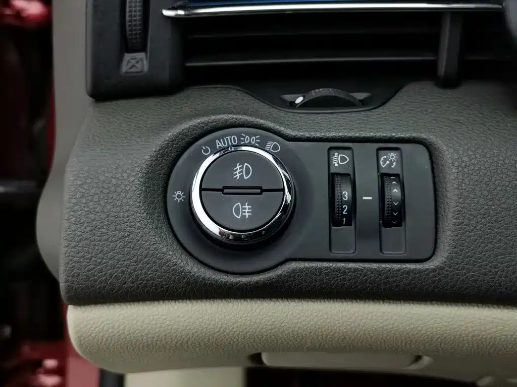 Chevrolet Malibu 2013 2013 2.0L Automatic Luxury Edition