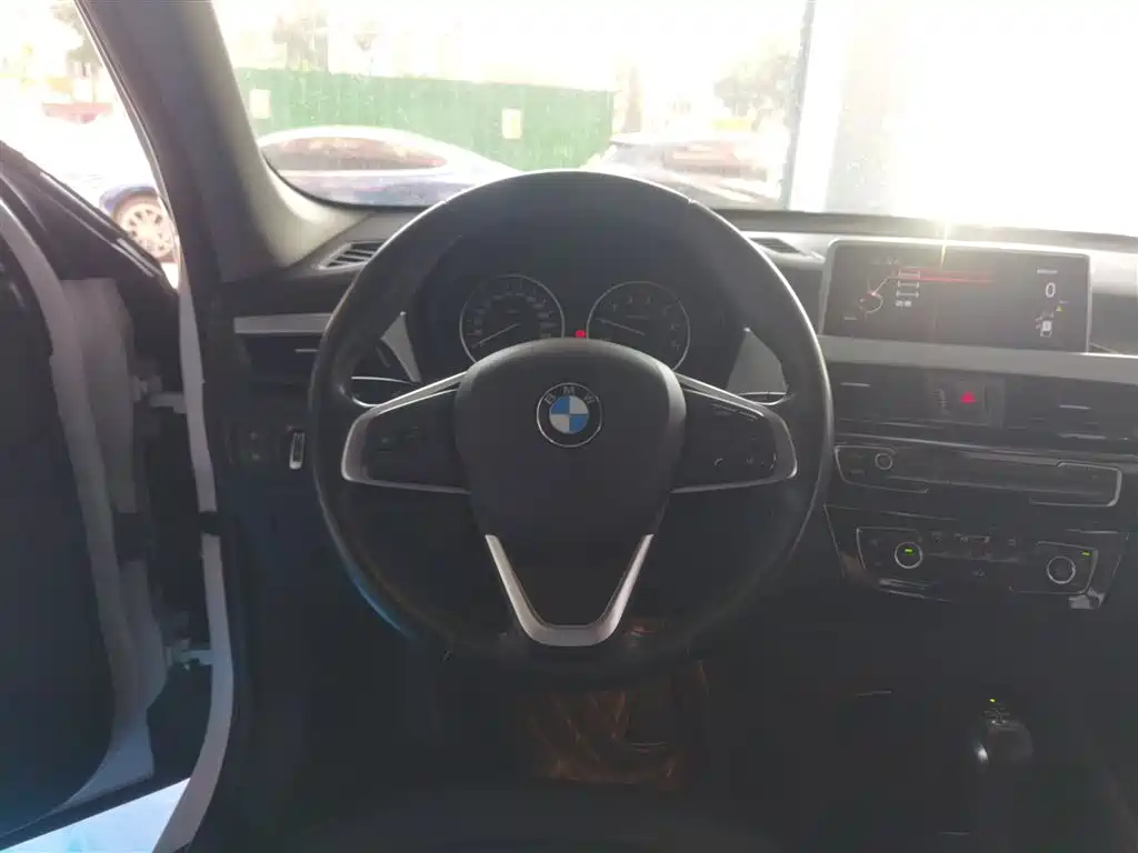 BMW X1 2016 sDrive18Li Fashion Model фото 7