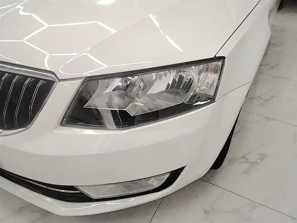 Škoda Octavia 2015 1.6L Automatic逸俊版 фото 24
