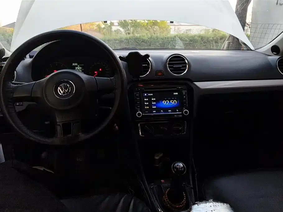 Volkswagen Jetta 2013 1.6L Manual Comfort фото 12