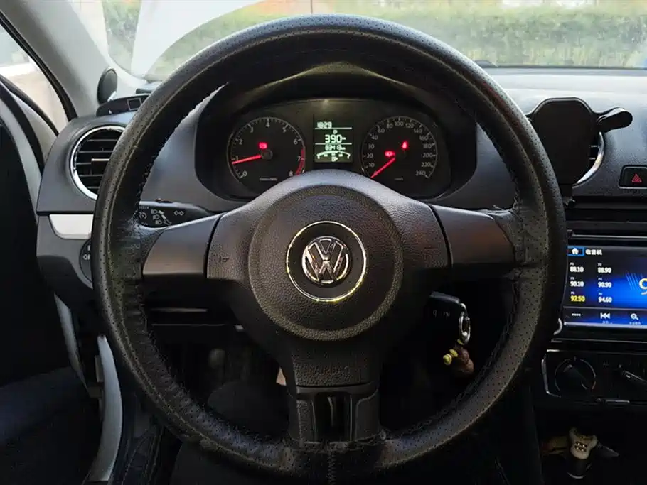 Volkswagen Jetta 2013 1.6L Manual Comfort фото 15