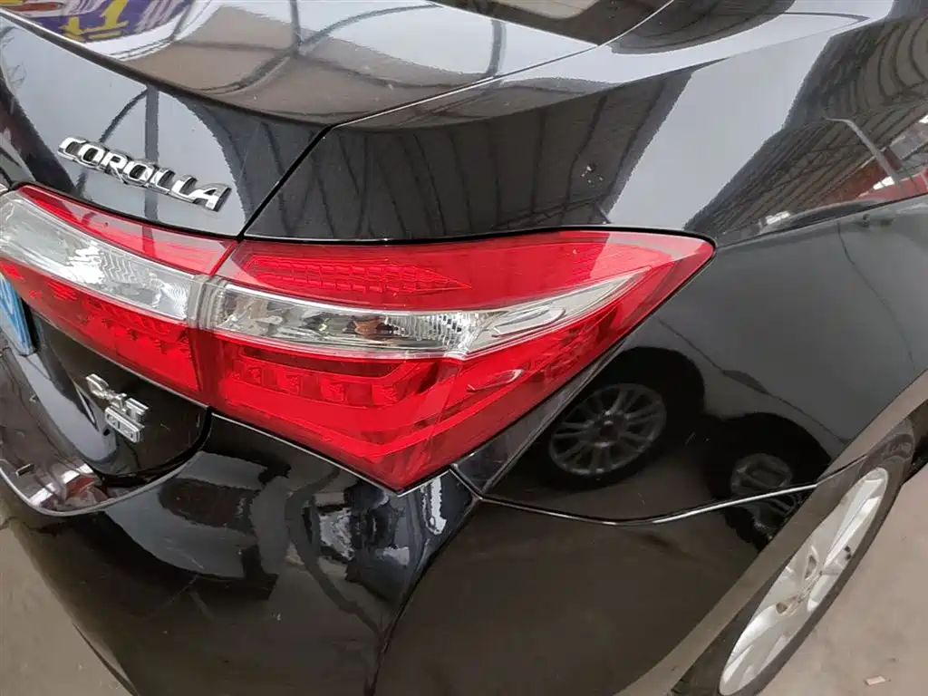 Toyota Corolla 2017 Model 1.2T CVT GL-i Leather Edition фото 8