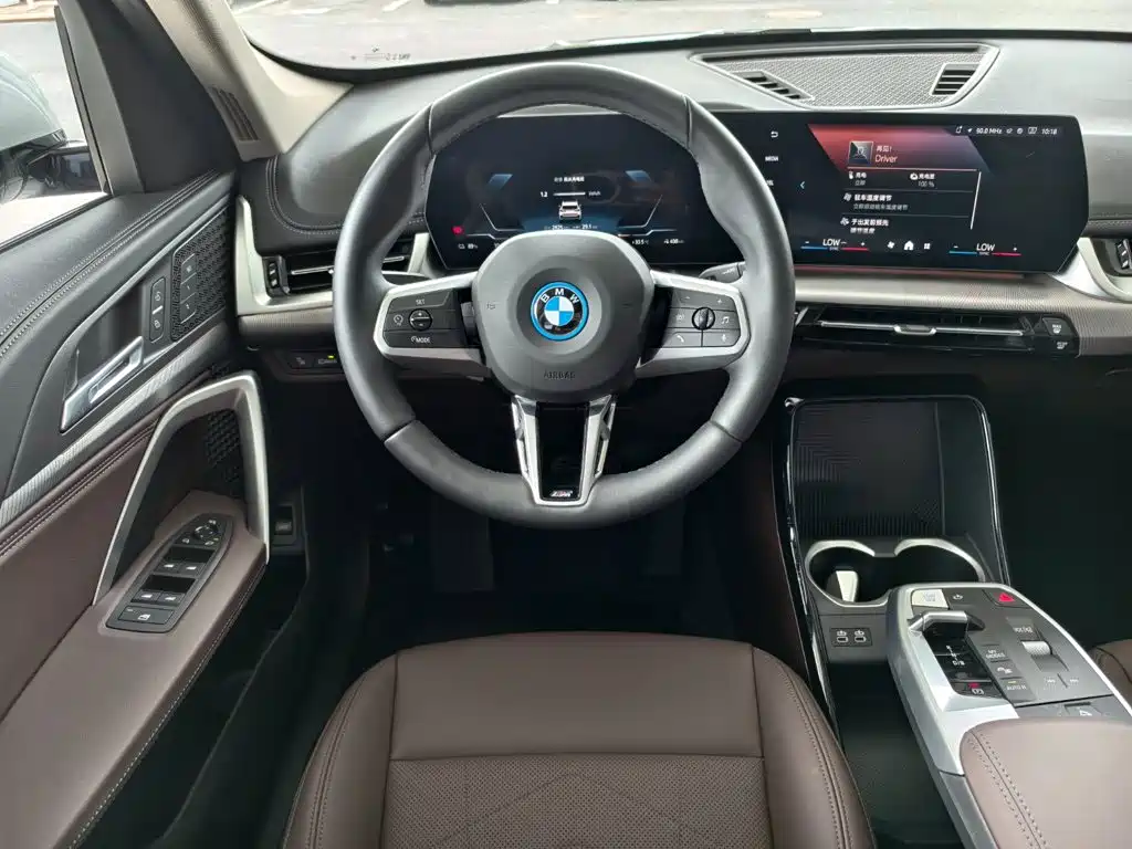 BMW iX1 2025 2025 eDrive25L M Sport Package