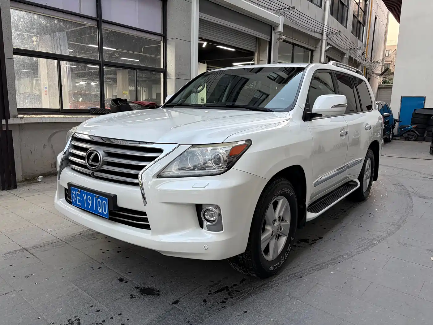 Lexus LX 2013 570