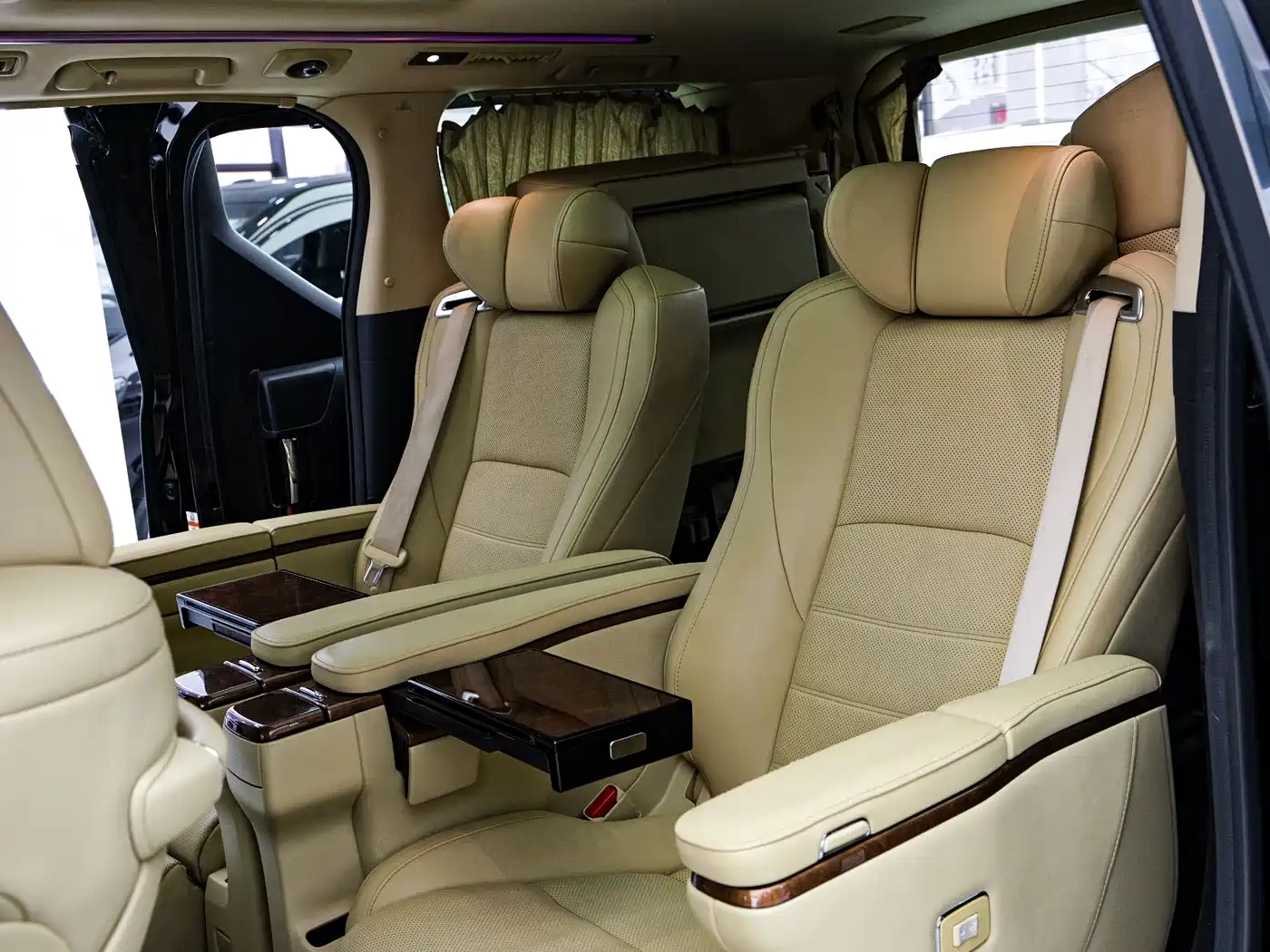 Toyota Alphard 2018 Facelift 3.5L Premium Edition фото 11