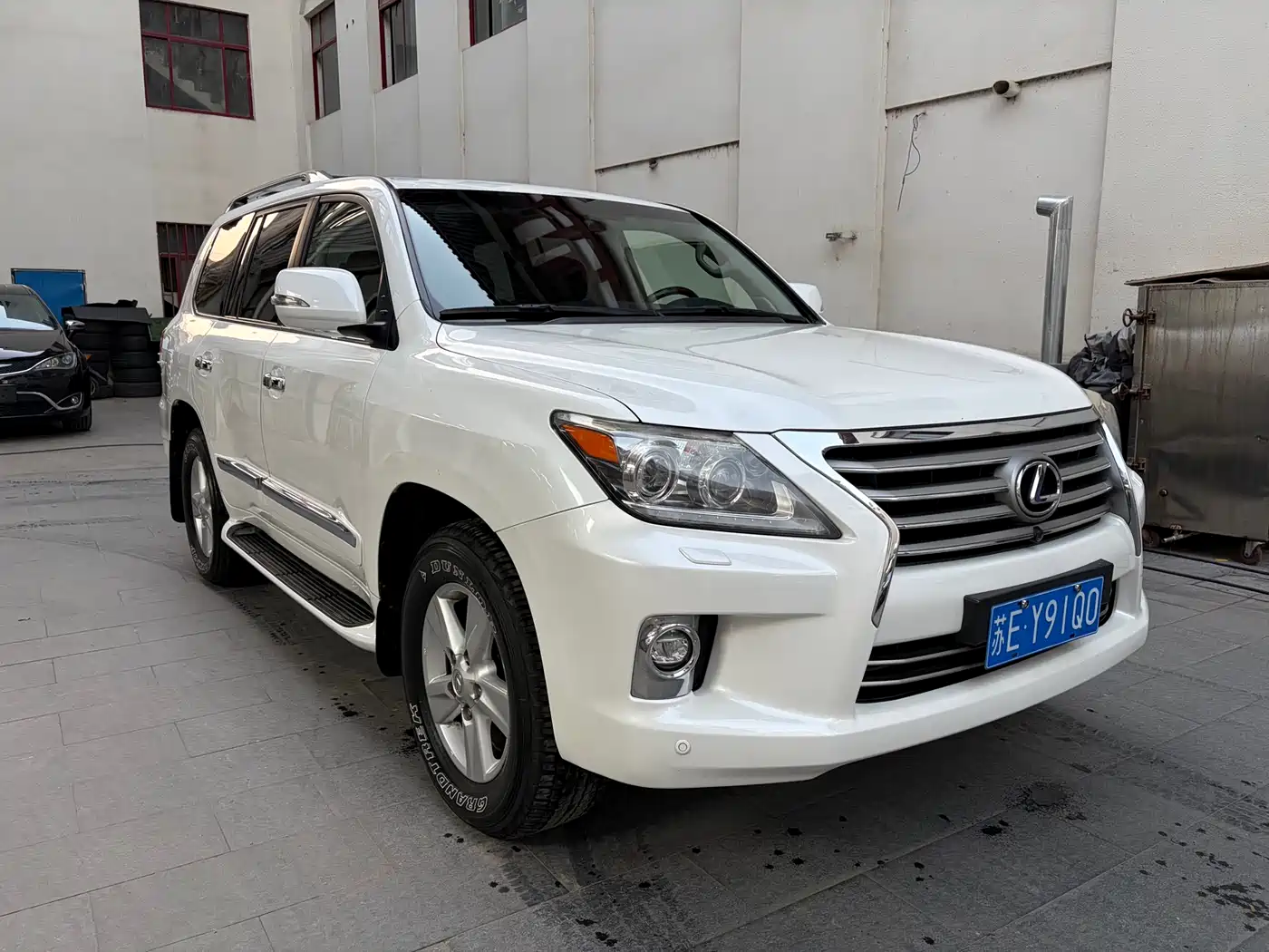 Lexus LX 2013 570 фото 3