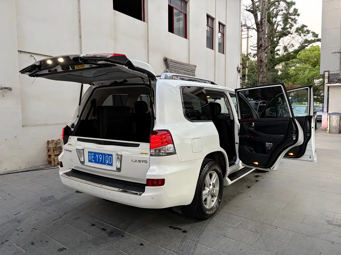 Lexus LX 2013 570 фото 24