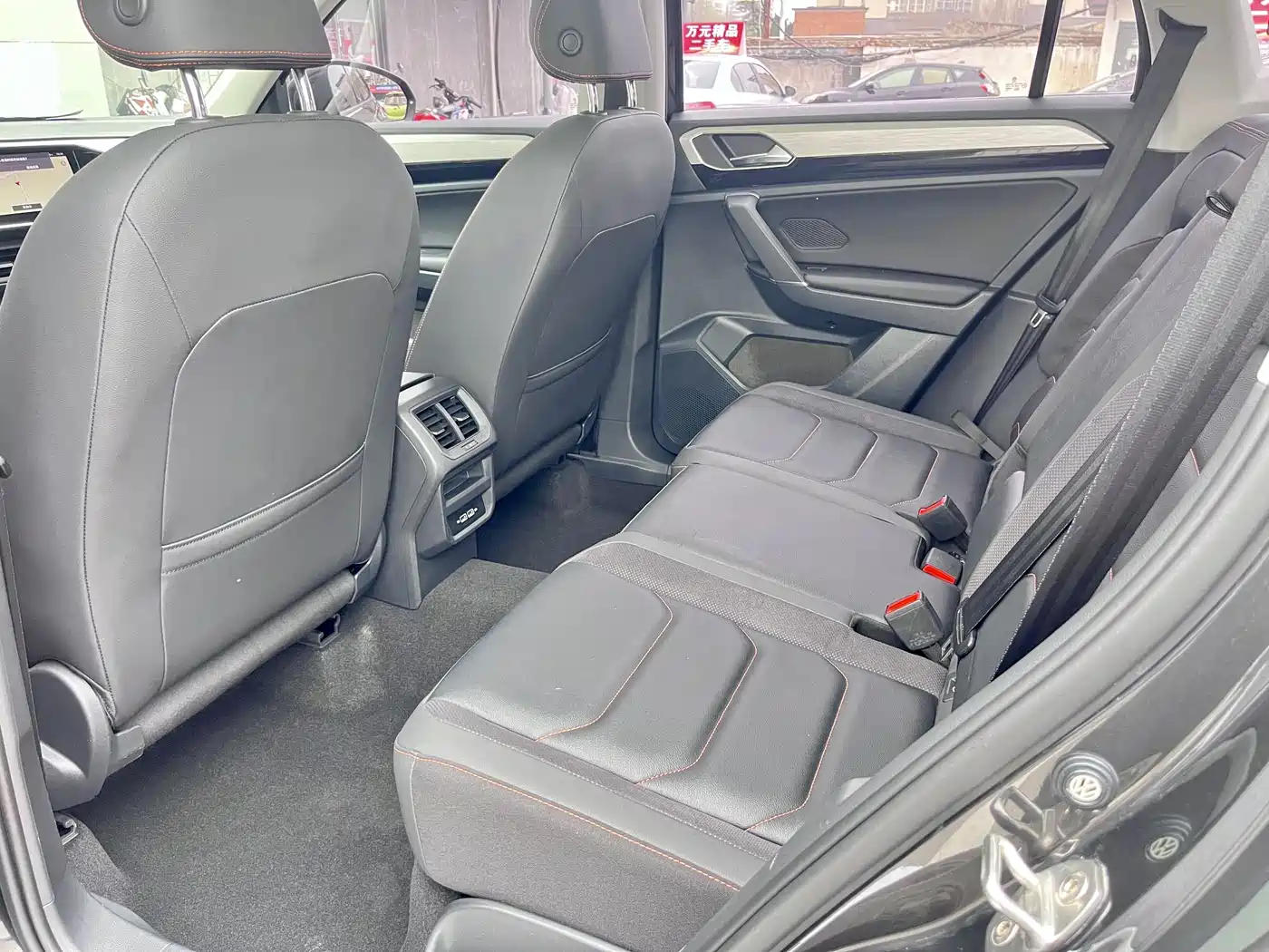 Volkswagen Tayron 2021 330TSI 2WD 30th Anniversary Edition фото 7