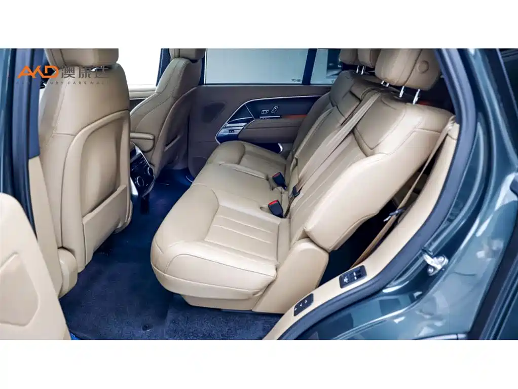Land Rover Range Rover 2023 3.0 L6 400PS Golden Age 7-Seater Long Wheelbase фото 7